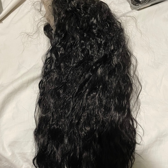Lace wig - Picture 2 of 3